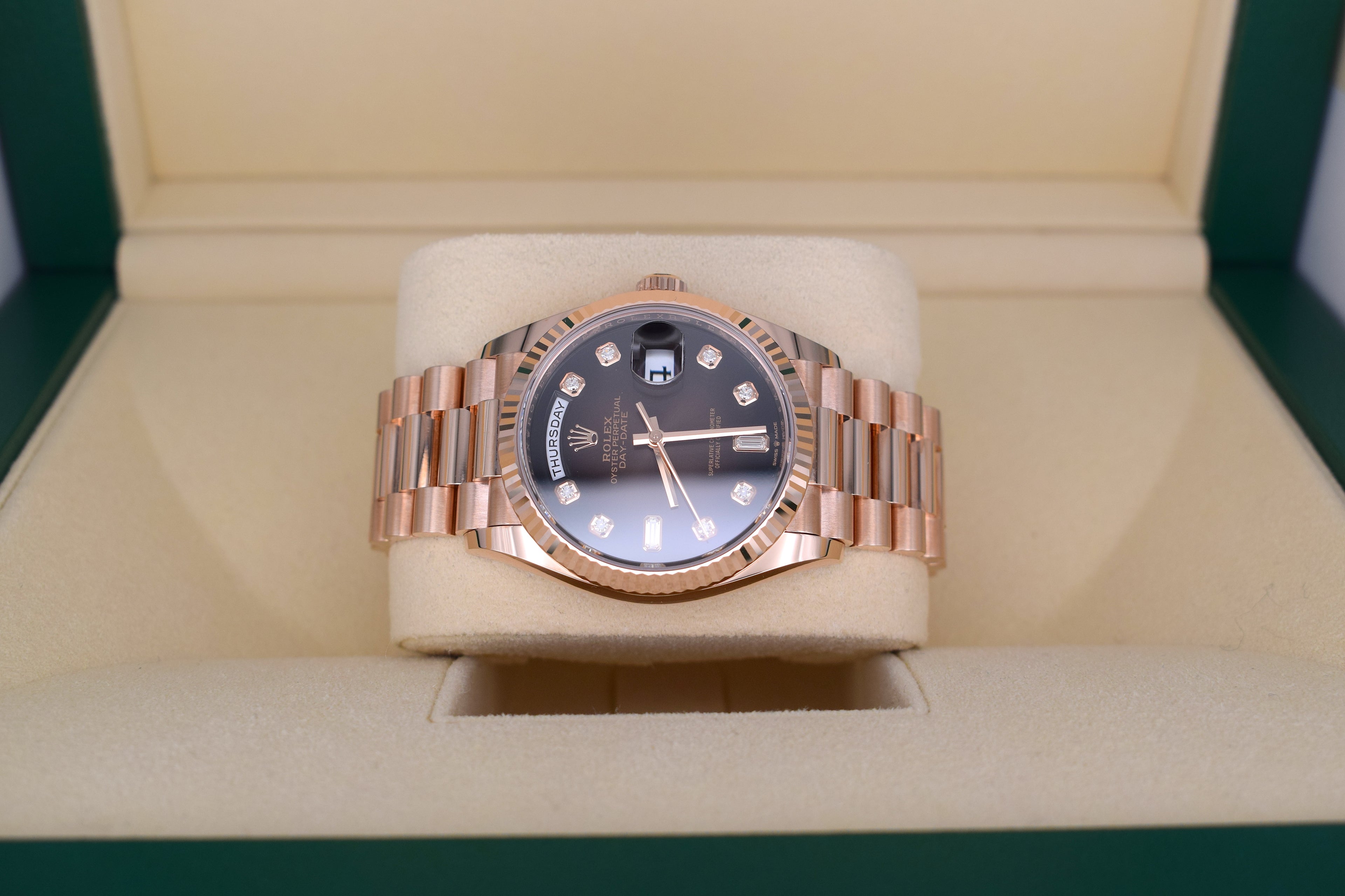 Rolex Day-Date 36 Ref. 128235 Roségold – Chocolate Ziffernblatt mit Diamanten | Full Set 2021